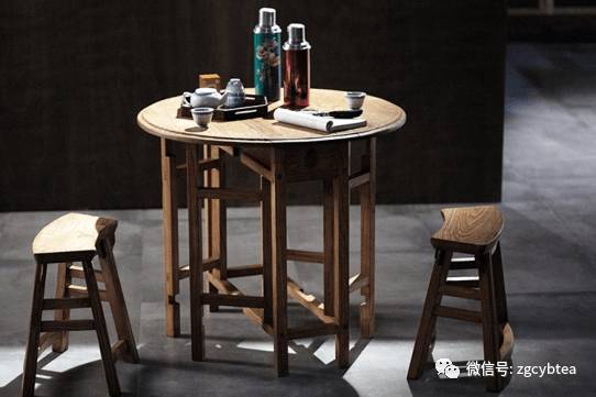 在一个有六千件古茶器、五千块宋窑砖、数百件老家具的地方喝茶是什么感受？