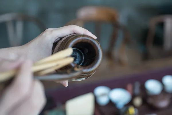 今天，邀请你一起掀开茶桌，一起来分享是惊喜还是惊吓！