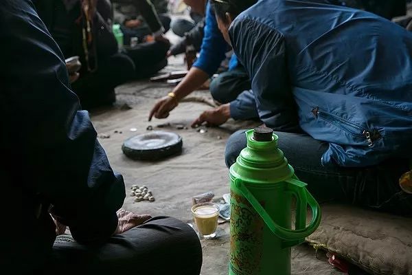 在拉萨泡茶馆是种什么体验？