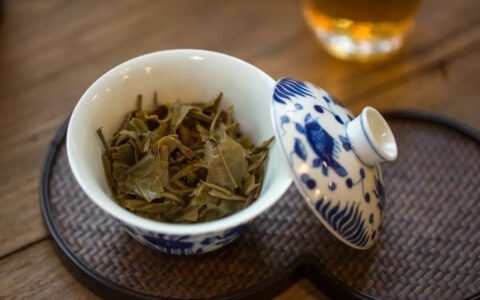 喝钱是种什么体验我们不知道，我们只知道喝茶穷一生！