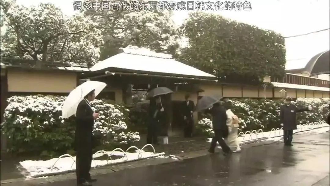 融入年轻人的“弹幕”法则