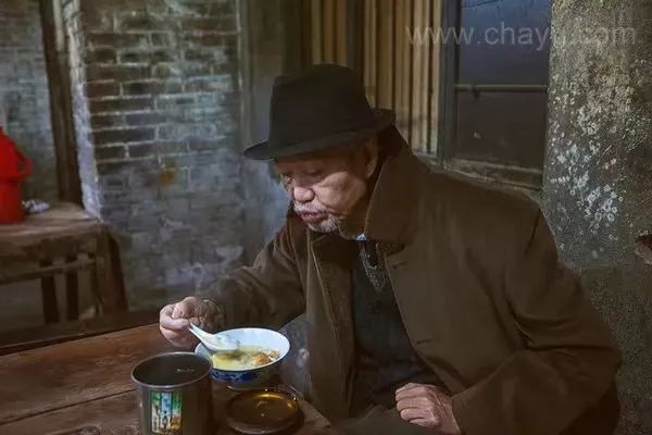 有这个才华还用卖茶？茶界高质量文案的天花板来了