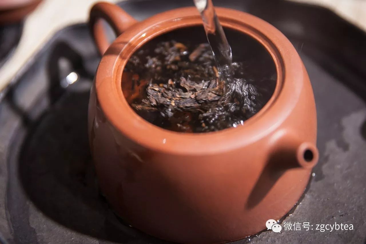 同款茶,茶馆老板泡出千元级滋味,你只泡出百元级,秘诀在哪儿?