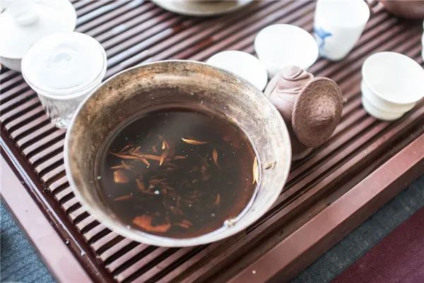 前方高能，以下是一份带有各种“气味”的描述清单