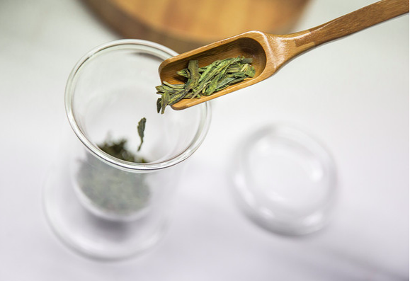 喜茶、奈雪的茶、茶颜悦色……疯狂入局冷泡茶，冷泡茶是“真香”还是营销噱头？