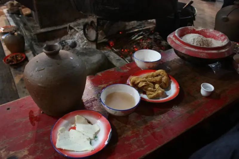 哇！原来我们的父母的父母的父母的父母……都享受上奶茶了