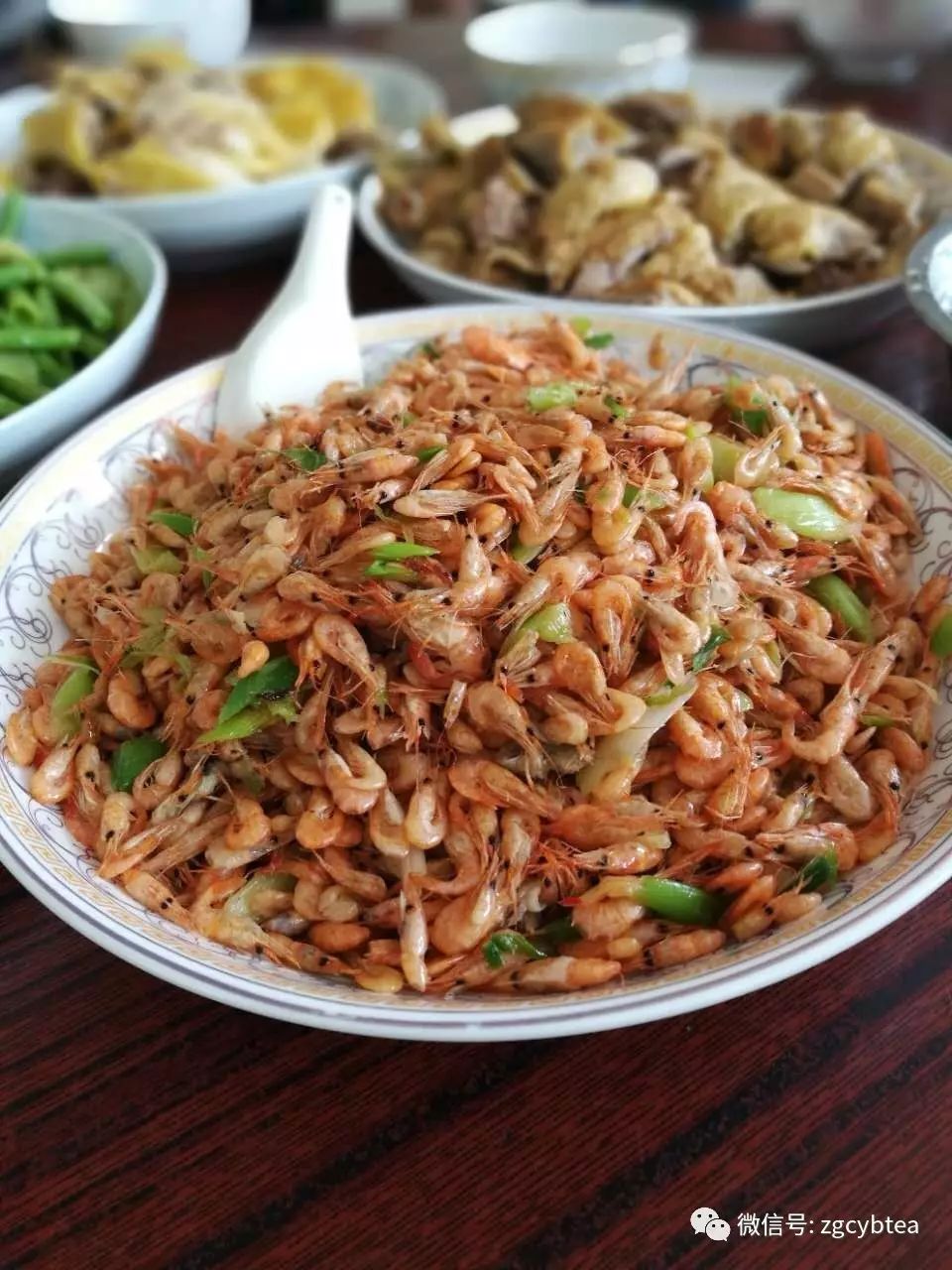 全国2862个县中它毫不起眼,却用牛肉丸和白溪茶氤氲了客家山乡梦