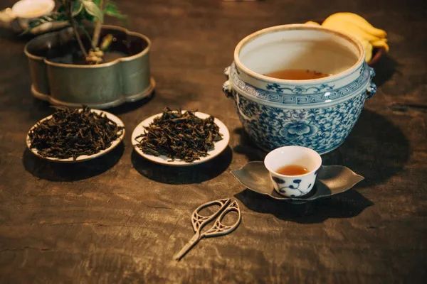 谁说喝茶是一门让人破产的艺术?那是他没学蹭茶这门必修课!