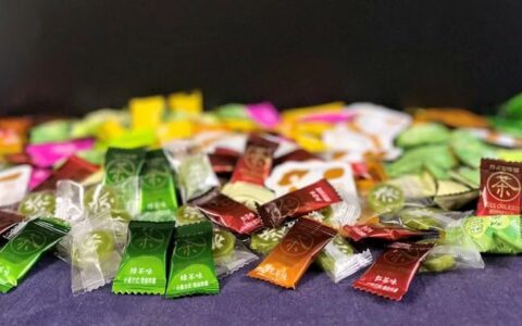 一口气吃完5款 (12种口味) 茶糖，我们找到了其中最好吃的！