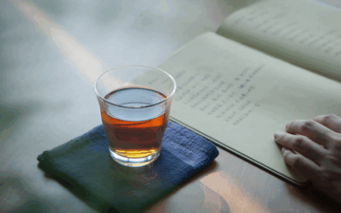 九九喝对茶丨春回大地，惊醒万物，不妨携友赏花再来杯好茶！