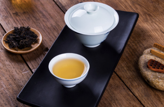 评茶员十年经验分享：初学者该如何买茶、喝茶、存茶？