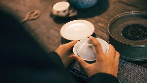 谁说喝茶是一门让人破产的艺术?那是他没学蹭茶这门必修课!