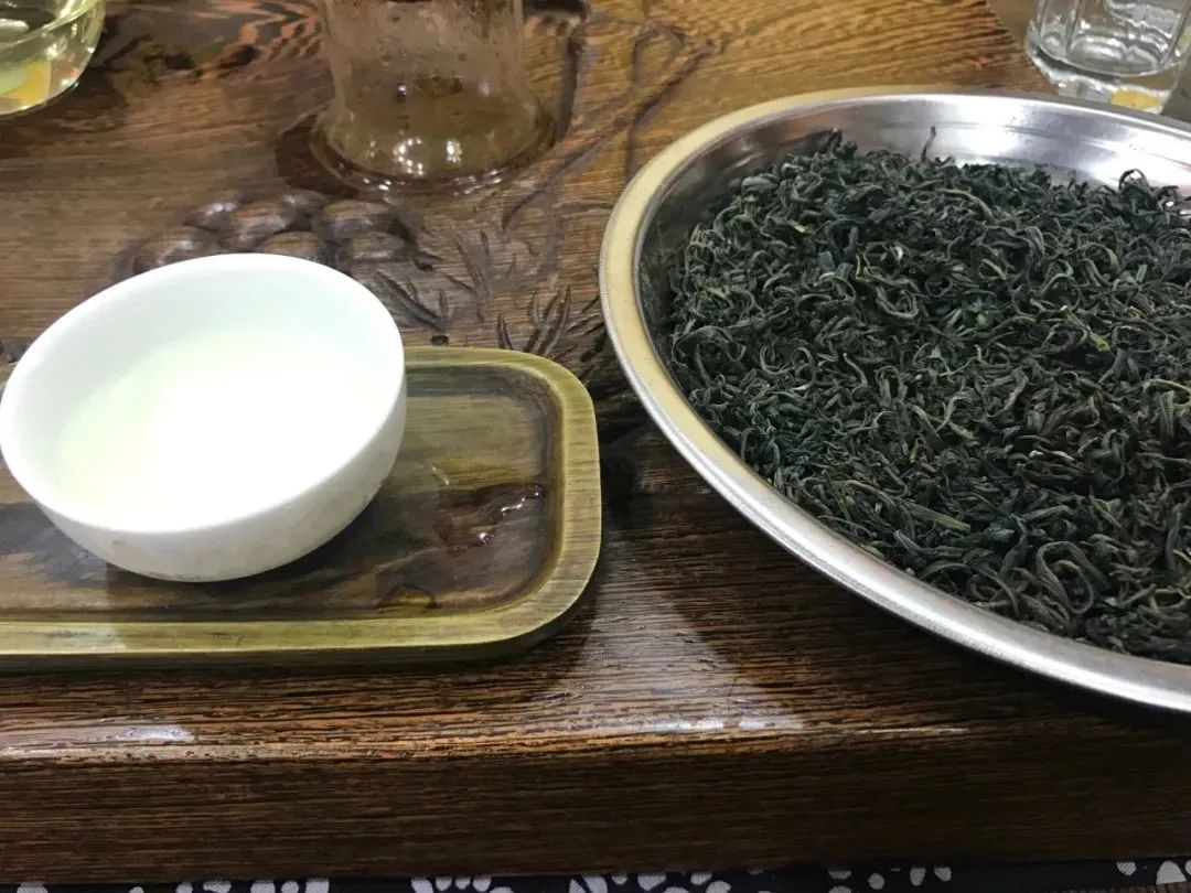 70后的羊肉串、80后的黄焖鸡，你确定没有喝过一杯冰鲜的“僵尸茶”？