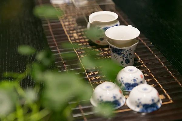 中国茶叶对外贸易两千多年，如何一步步成为国际贸易的“硬通货”？