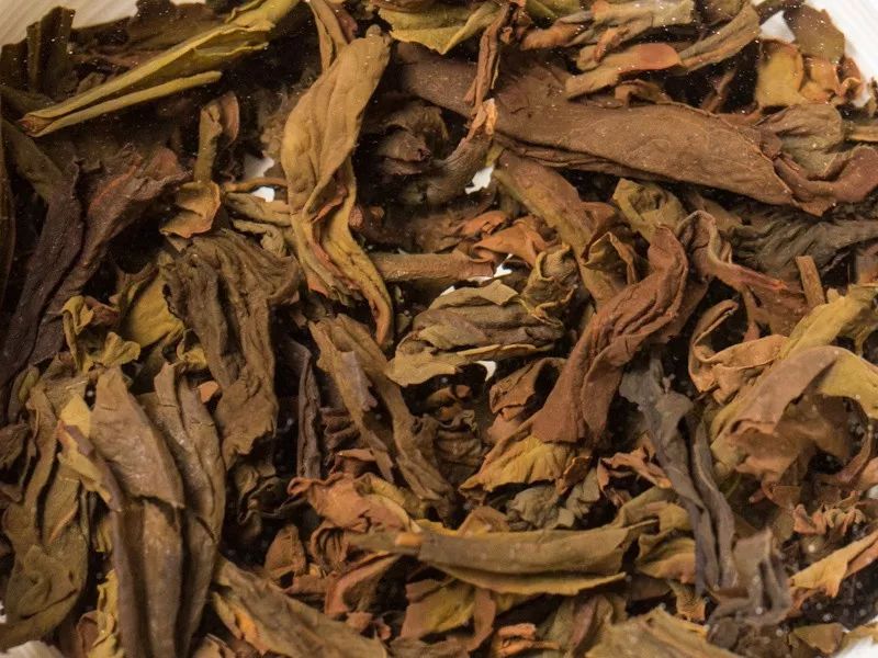 喊话某知名茶企：好好做铁观音不好吗？非把铁观音非遗名号监制到岩茶上？