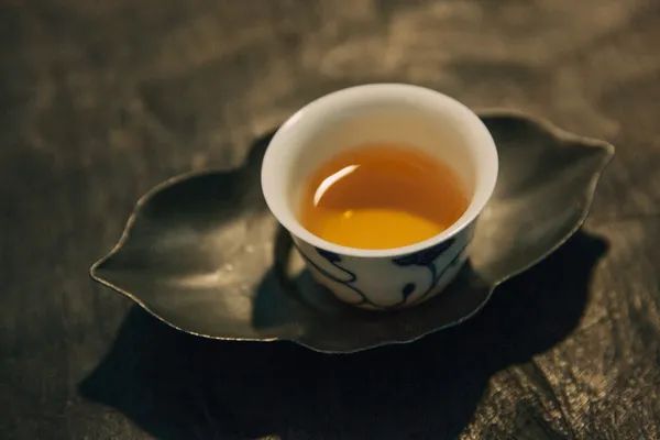 谁说喝茶是一门让人破产的艺术?那是他没学蹭茶这门必修课!