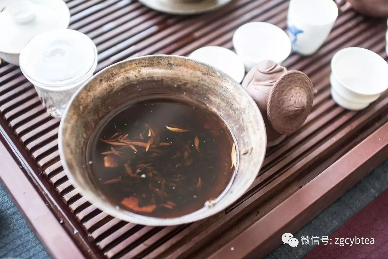 你为什么如此坚信那些说喝茶会钙流失、会长胆结石的茶界谣言？