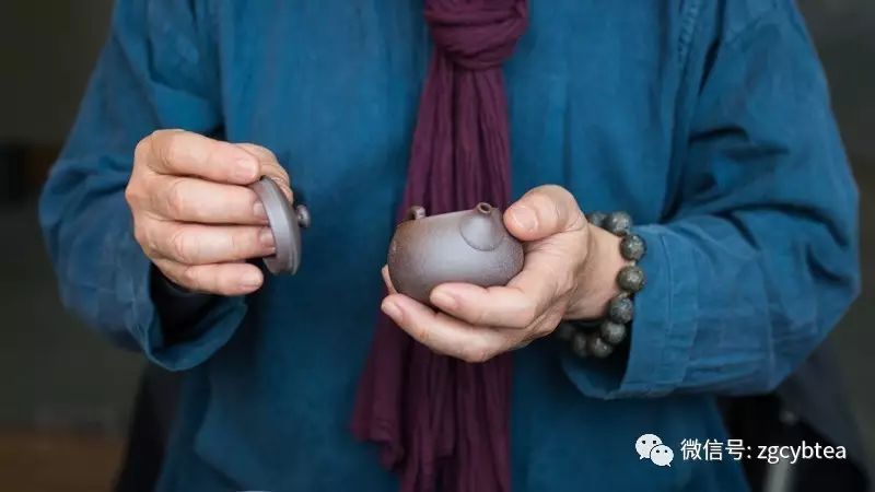 头号陶贩：从摆地摊卖烟灰缸到台湾80%的茶人茶馆都用他做的茶器