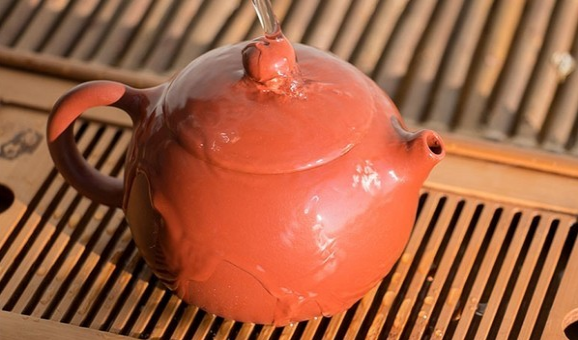 你常用的养壶“妙招”居然都是错的？今天为你详解养壶的正确打开方式！
