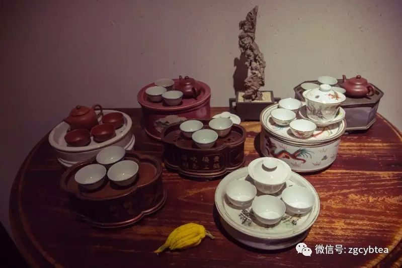 在一个有六千件古茶器、五千块宋窑砖、数百件老家具的地方喝茶是什么感受？