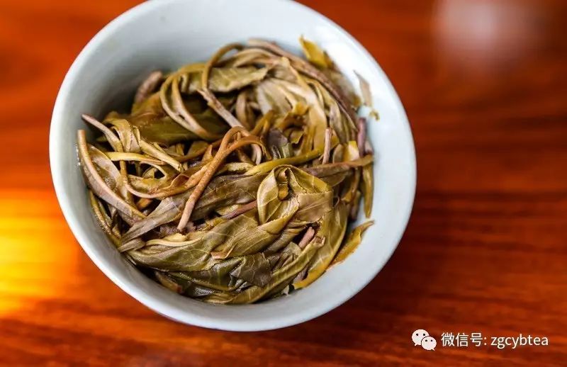 茶亲时代:几千公里外不相识的两个陌生人,用茶汤调浓了血缘关系