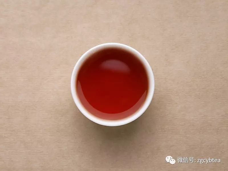 畅销境外半世纪的六堡茶，国内茶圈却有80%的人没喝过它的正味！