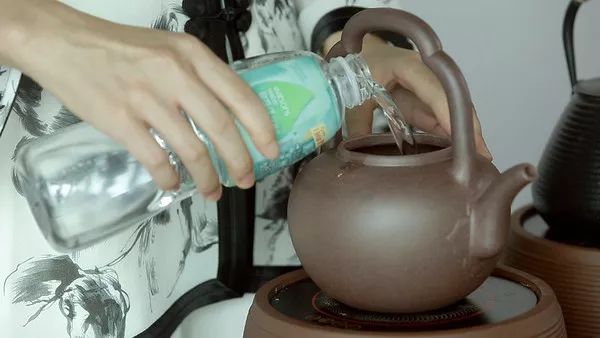泡茶密码，用水迷局：同水不同壶，同茶不同水的差别在哪里？