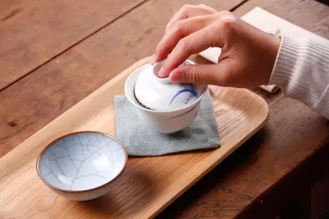 如果泡一泡茶没有称怎么办？一斤茶有多少芽头？趣味茶叶冷知识快收藏