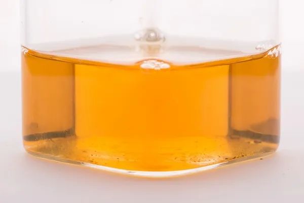上流社会喝茶用水指南：你确定依云真的是高端水？