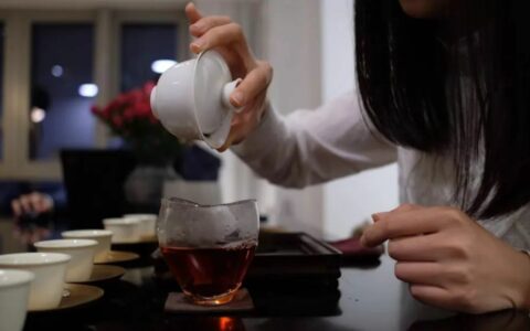 涉茶人士必看：茶叶消费究竟升级了还是降级了？