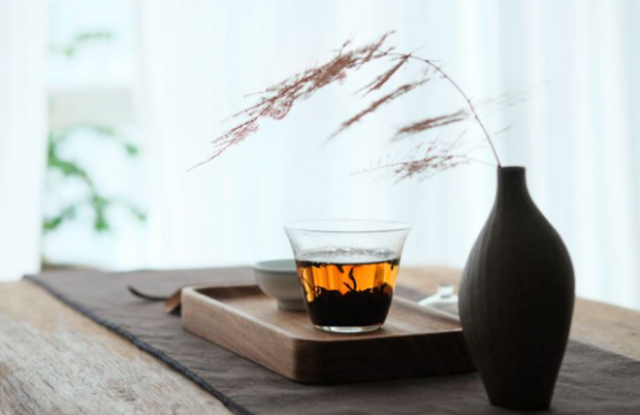 冲泡过的茶叶/茶汤还能变“废”为宝？今天我来告诉你，与茶有关的生活小妙招！