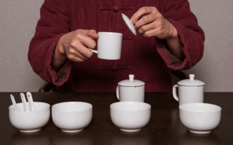 这是一份简单又实用的茶叶审评方法，帮助正在学茶的您搞懂评茶、了解茶叶品质！