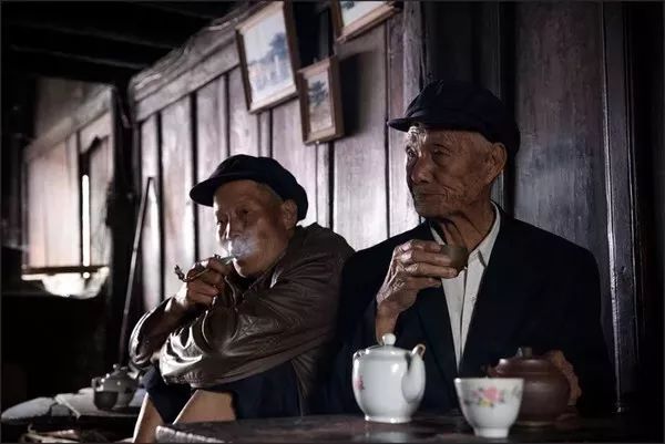 鸦片战争前，这条街上开了家茶馆，到现在都还没关门！