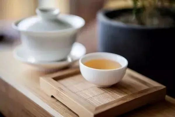为什么我建议你要学茶？因为这是气质的加油站、灵魂的美容院！